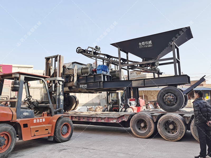 2PG1200x800大型移動式對輥破碎機(jī)發(fā)貨 破碎石灰石